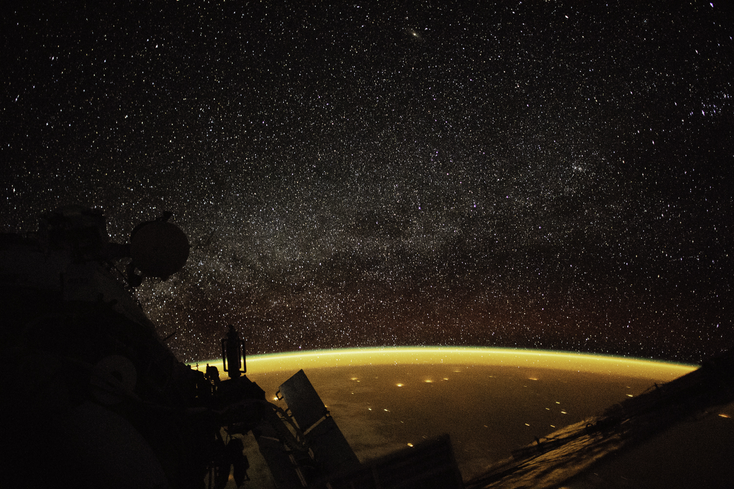 113-03-c-iss057e035382_lrg